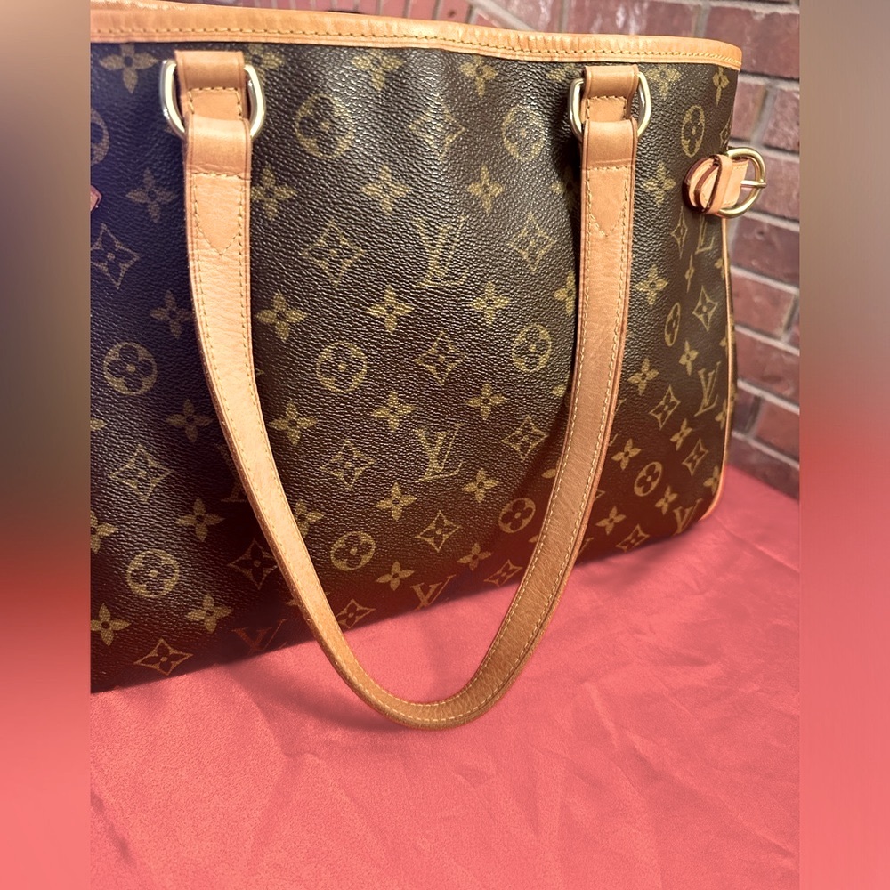 WOW POSHMARK - ONE OWNER = ME - Authentic Louis Vuitton Batignolles GM YEAH!!! - Picture 16 of 16
